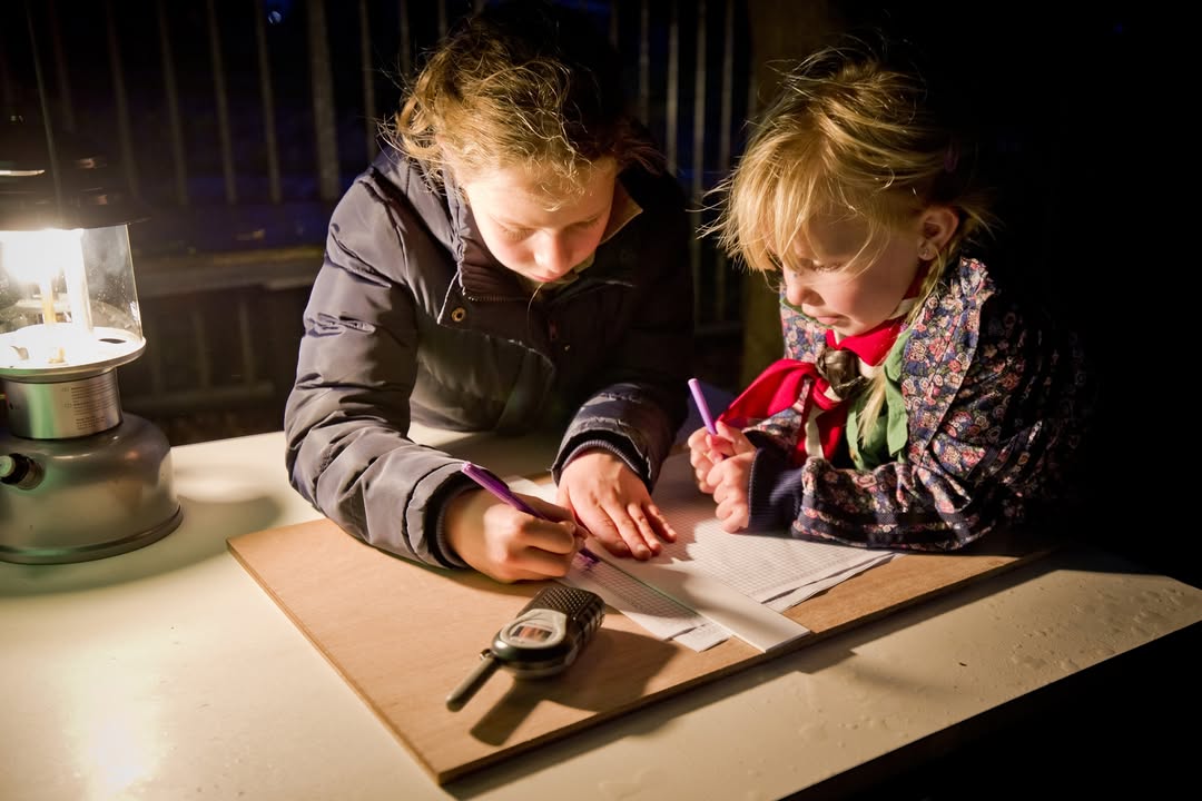 📡 Een alternatieve JOTA-opkomst dit jaar bij ons in Haarle! 📞 De welpen en scouts…